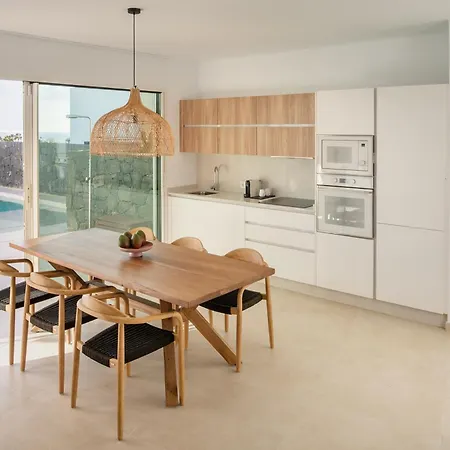 Elements By Alondra Willa Puerto del Carmen (Lanzarote)